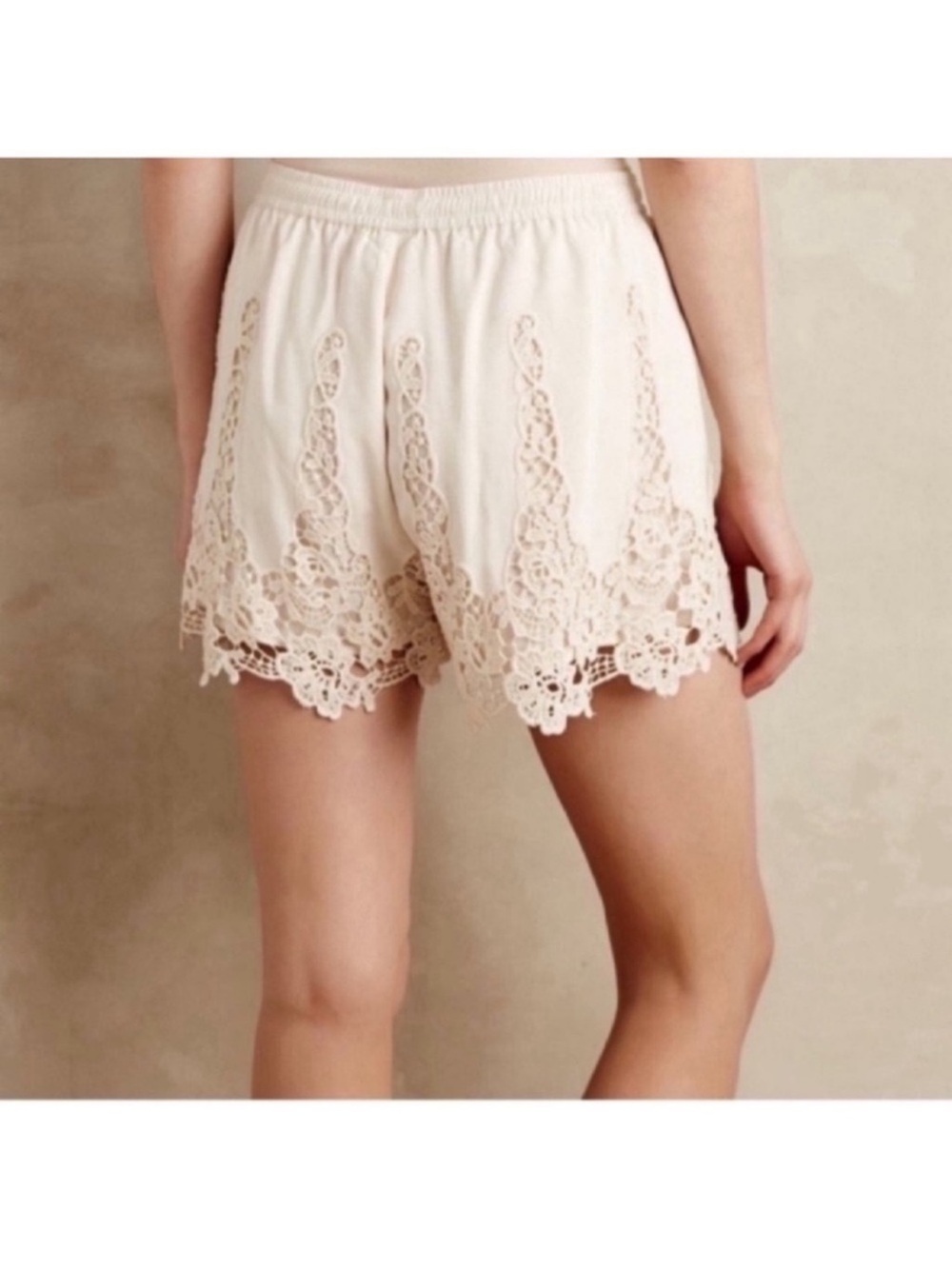 Like New Anthropologie Filigree Lace Shorts by Elevenses- Cream, Size Small - Picture 2 of 9